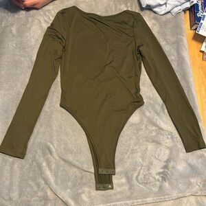 Long sleeve body suit
